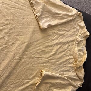 easel Short Sleeve Tee in Pale Yellow
